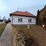Kerka Szallas *