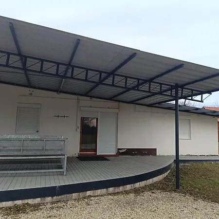 Kerka Szallas Apartmán