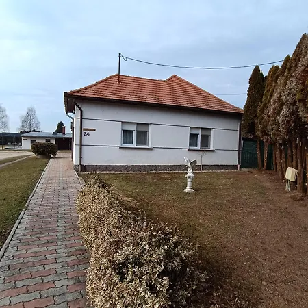 Kerka Szallas *