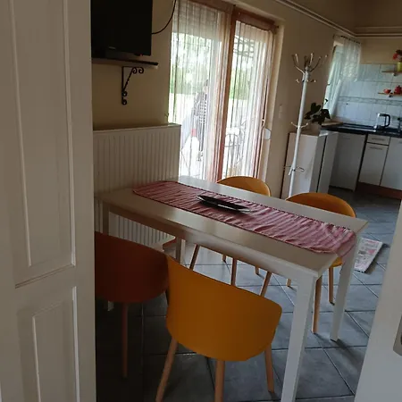 Kerka Szallas Apartmán *