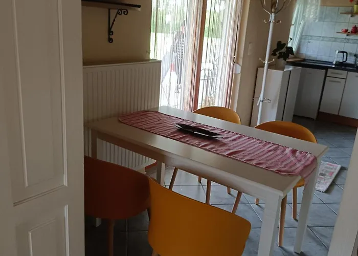 Kerka Szallas Daire *